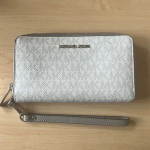 Michael Kors Wristlet